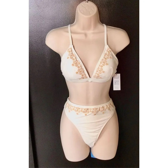 NWT Cupshe Womens Ivory Gold Triangle Bikini Swimsuit Set 2 Piece Medium/Large - Picture 2 of 14